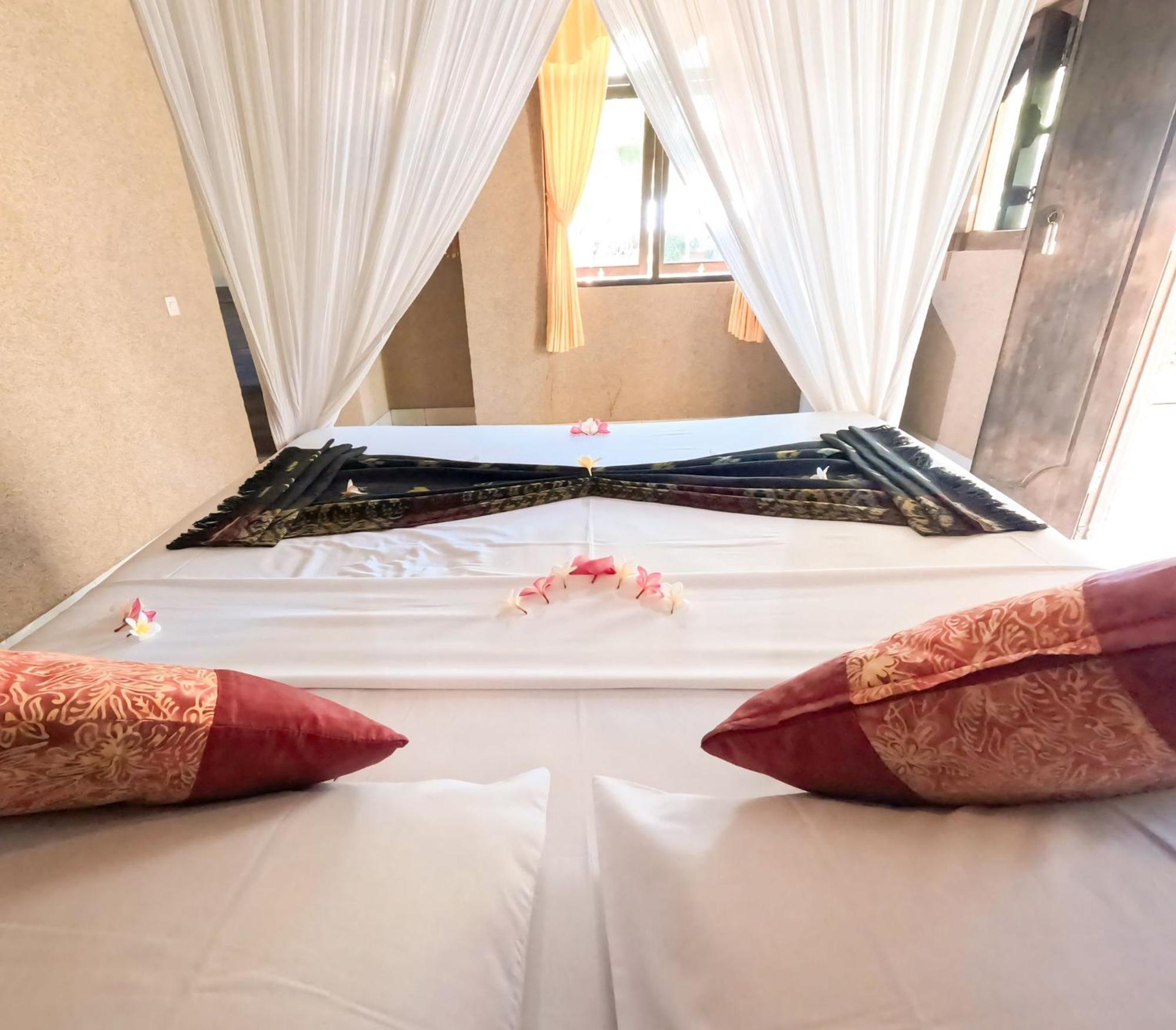 Suka Sari Cottages Pemuteran  Exterior photo